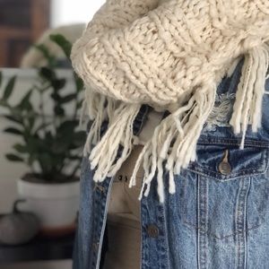 American Eagle Cable Knit Scarf